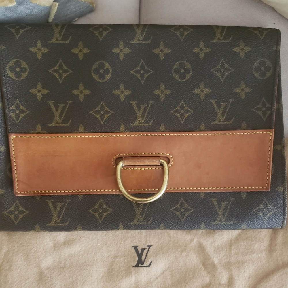 Louis Vuitton Vintage Lena Clutch